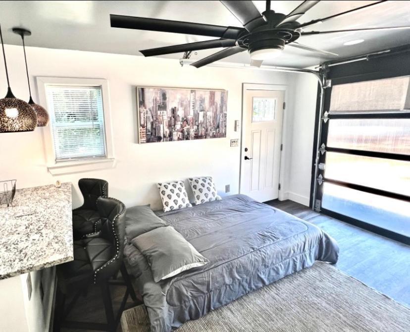 Romantic Chapel Hill Retreat For Two Hotel Exterior photo